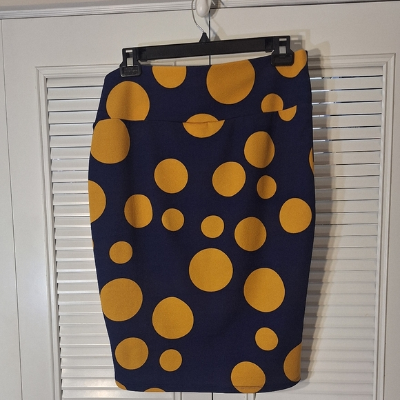 LuLaRoe Cassie Mustard Yellow and Blue Polka-dot Skirt Size 2XL - Picture 3 of 6